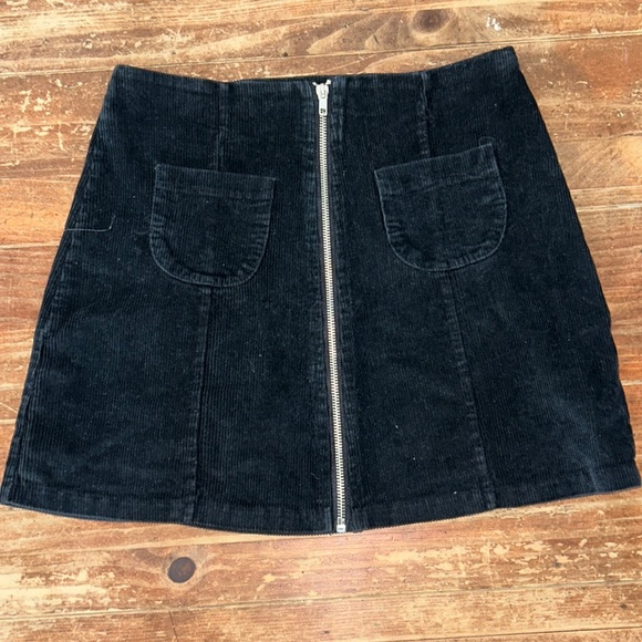 Brandy Melville Dresses & Skirts - Brandy Melville, corduroy mini skirt black